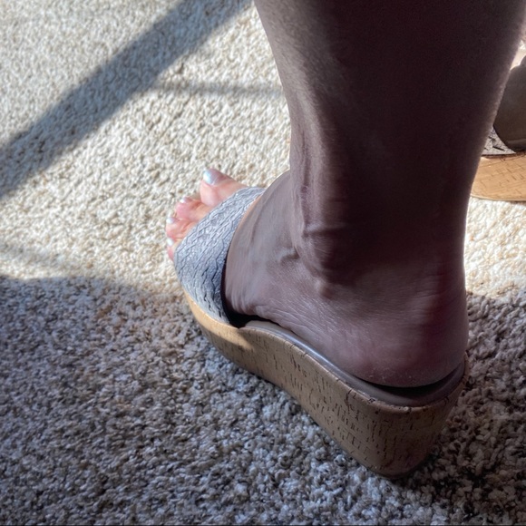 DONALD J PLINER CLOE CORK WHIPSTITCH WEDGE SIZE 9 - Picture 11 of 13